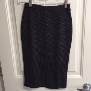 Stretchy pencil skirt